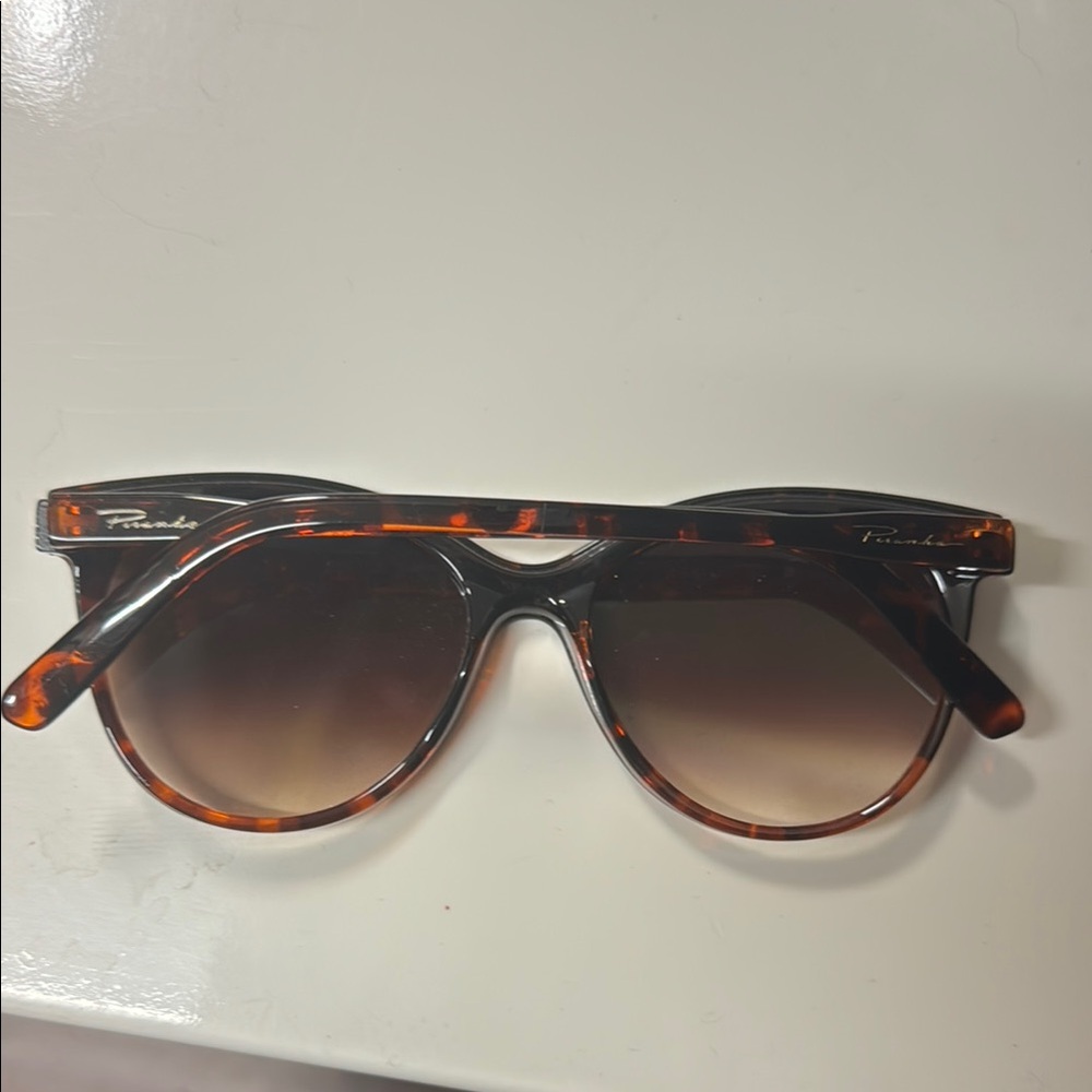 Stylish Tortoise Shell Sunglasses - Picture 2 of 2